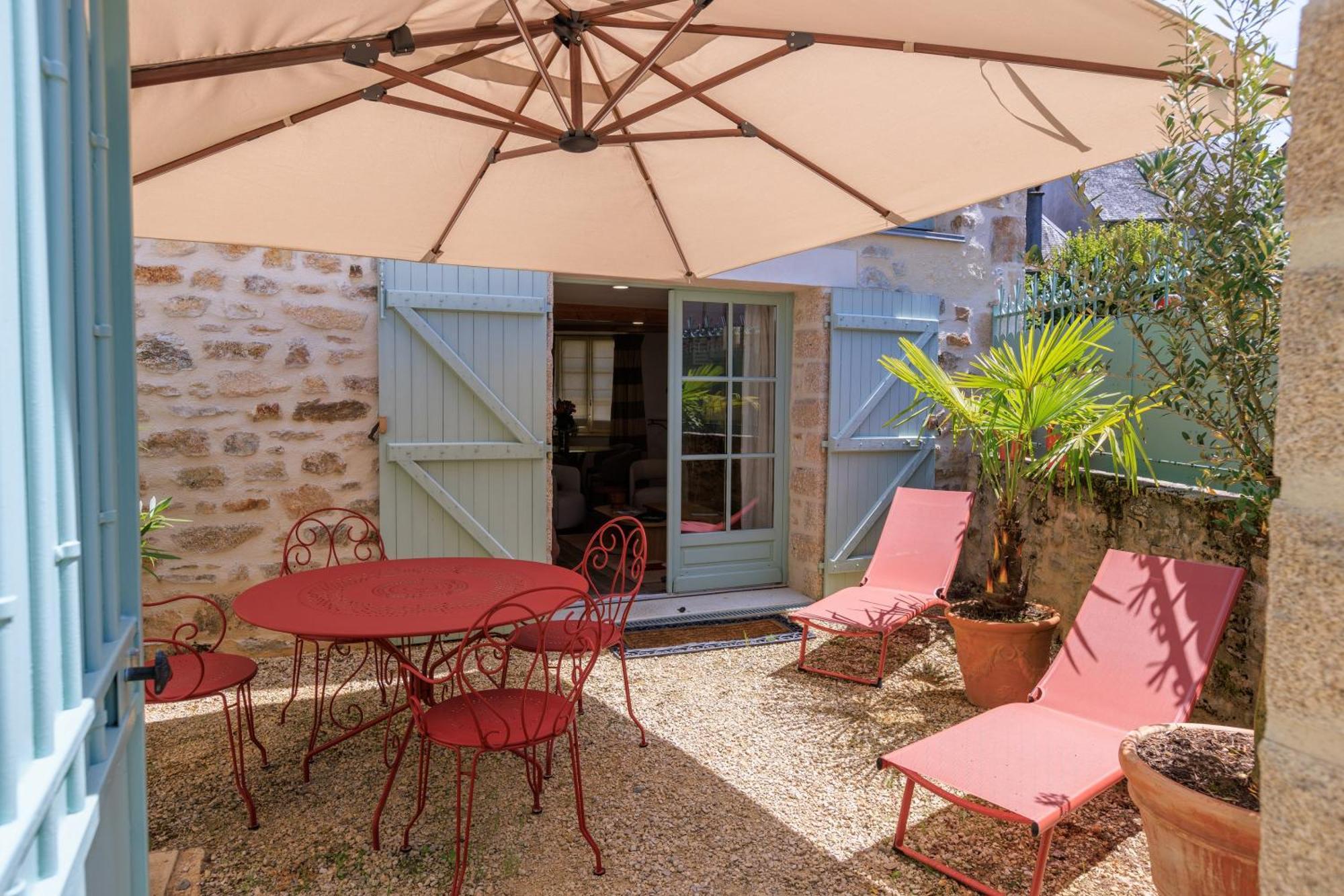 Maison D'Hotes Les Jardins Saint Eloi Le Lonzac Exterior foto